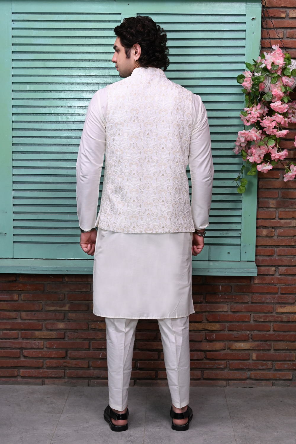 Men white embroidered Waist Coat